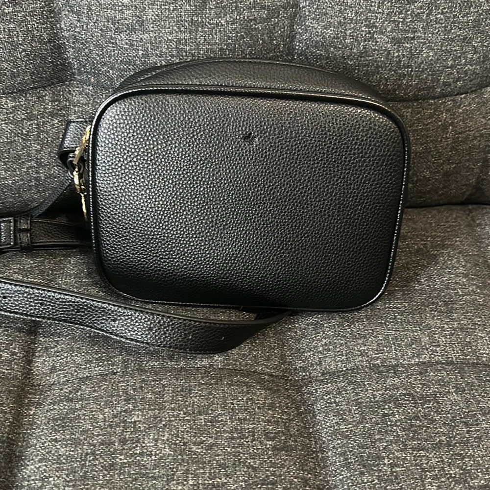 NWOT ELA Handbags Pebble Black Belt Bag